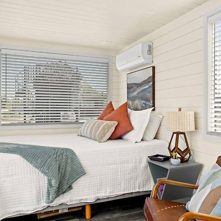 New The Sunset Luxury Container Home Fredericksburg Eksteriør bilde