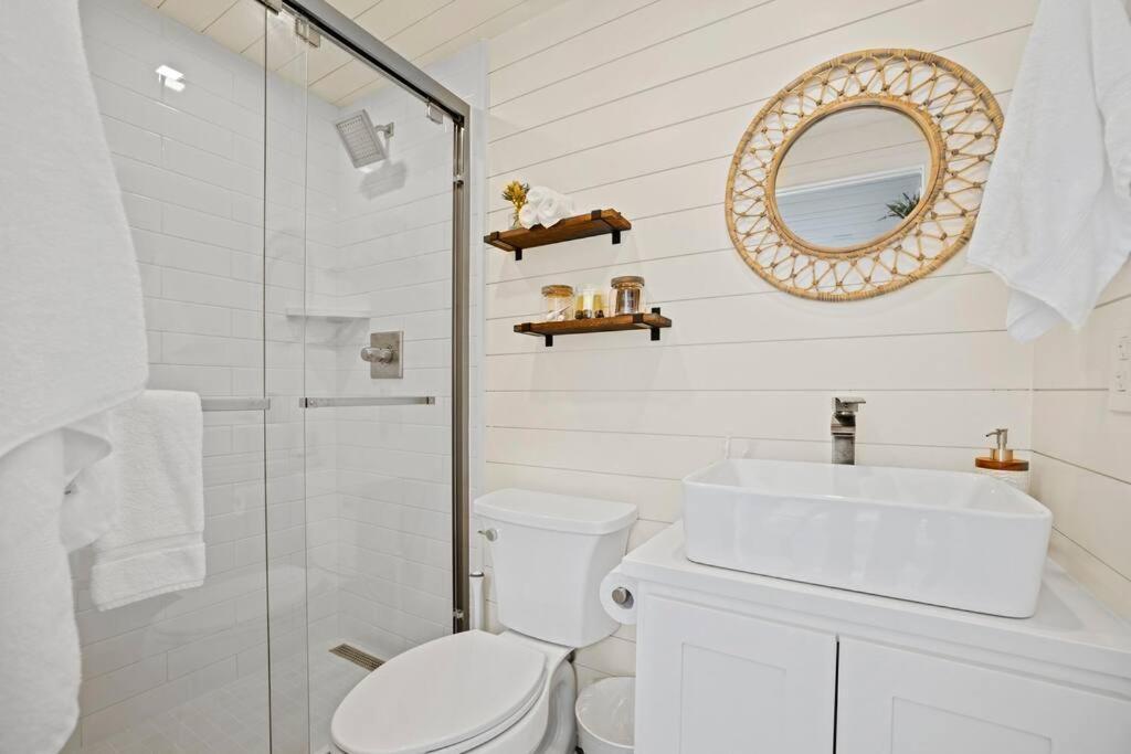 New The Sunset Luxury Container Home Fredericksburg Eksteriør bilde