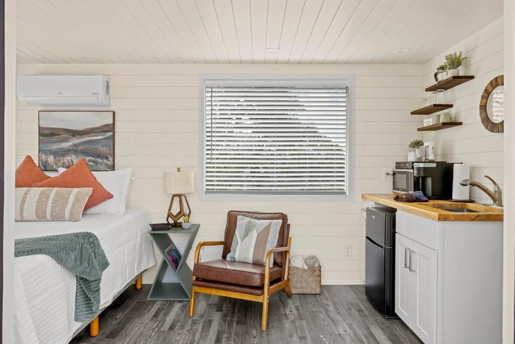 New The Sunset Luxury Container Home Fredericksburg Eksteriør bilde