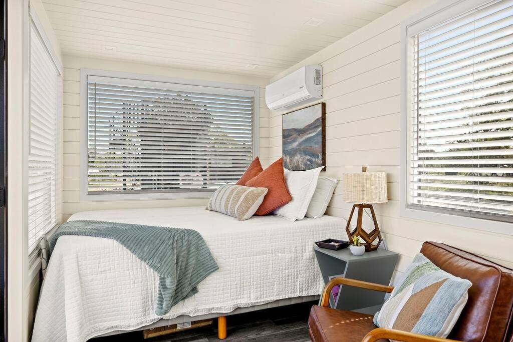 New The Sunset Luxury Container Home Fredericksburg Eksteriør bilde