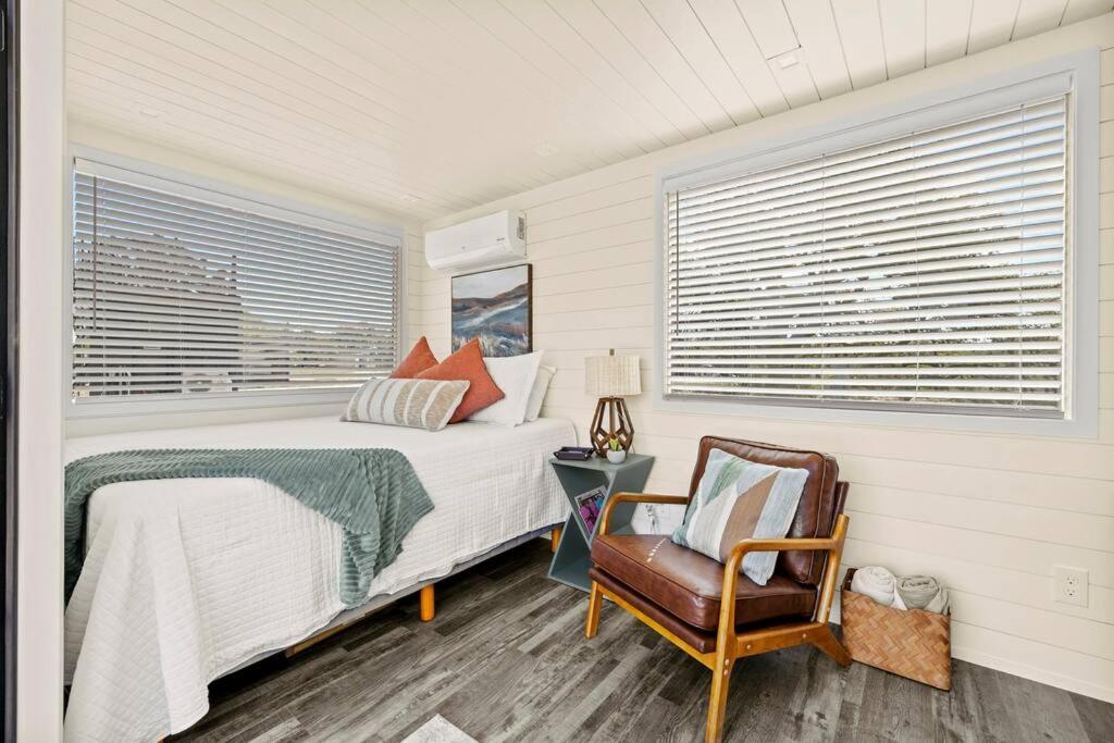 New The Sunset Luxury Container Home Fredericksburg Eksteriør bilde