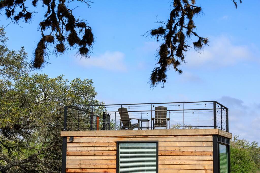 New The Sunset Luxury Container Home Fredericksburg Eksteriør bilde