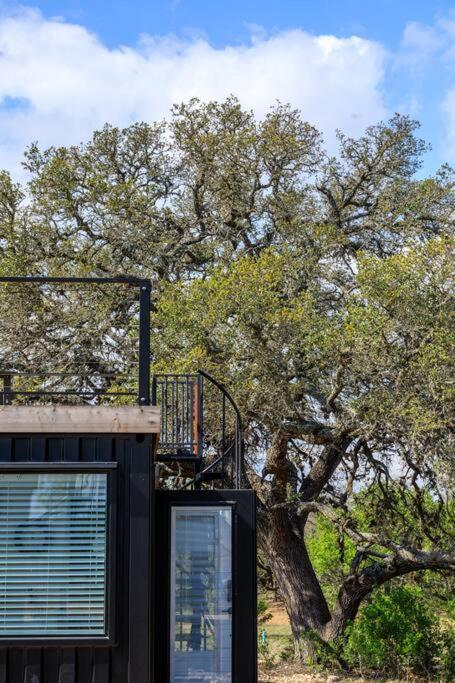 New The Sunset Luxury Container Home Fredericksburg Eksteriør bilde